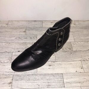 BARETRAPS Black Button Detail Strappy Ruched Padded Bethany Block Heel 10 M